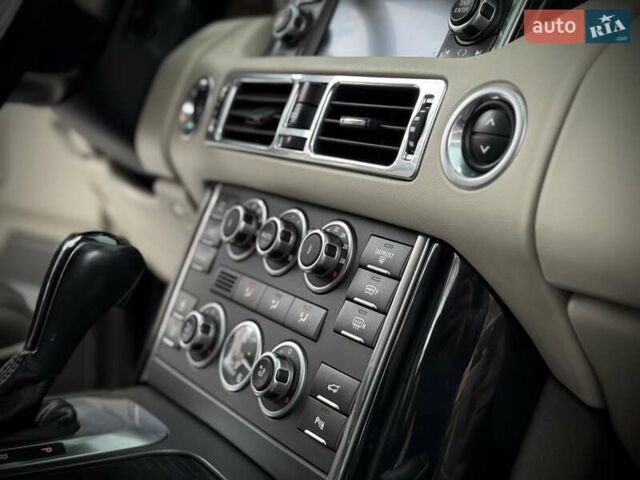 Коричневий Ленд Ровер Рендж Ровер, об'ємом двигуна 5 л та пробігом 150 тис. км за 19500 $, фото 26 на Automoto.ua