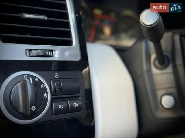 Коричневый Ленд Ровер Рендж Ровер, объемом двигателя 5 л и пробегом 220 тыс. км за 19500 $, фото 66 на Automoto.ua