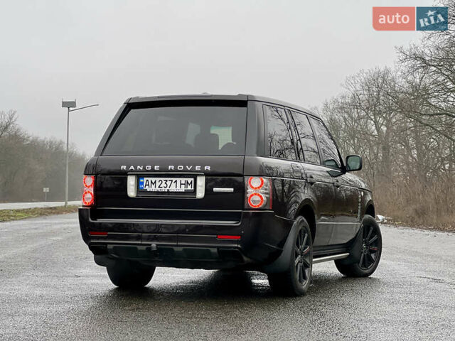 Коричневий Ленд Ровер Рендж Ровер, об'ємом двигуна 5 л та пробігом 226 тис. км за 16000 $, фото 1 на Automoto.ua