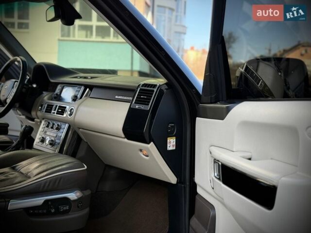 Коричневый Ленд Ровер Рендж Ровер, объемом двигателя 5 л и пробегом 220 тыс. км за 19500 $, фото 27 на Automoto.ua