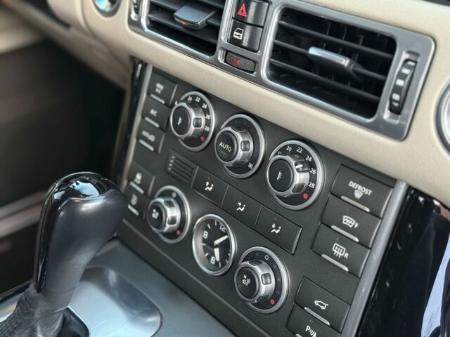 Коричневий Ленд Ровер Рендж Ровер, об'ємом двигуна 3.6 л та пробігом 240 тис. км за 18500 $, фото 13 на Automoto.ua