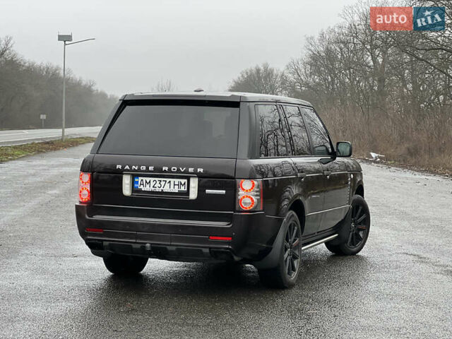 Коричневый Ленд Ровер Рендж Ровер, объемом двигателя 5 л и пробегом 225 тыс. км за 18000 $, фото 1 на Automoto.ua