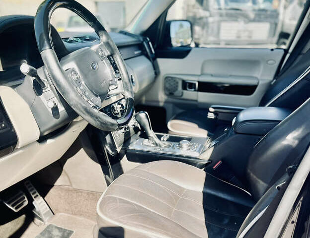 Коричневый Ленд Ровер Рендж Ровер, объемом двигателя 5 л и пробегом 207 тыс. км за 16777 $, фото 7 на Automoto.ua