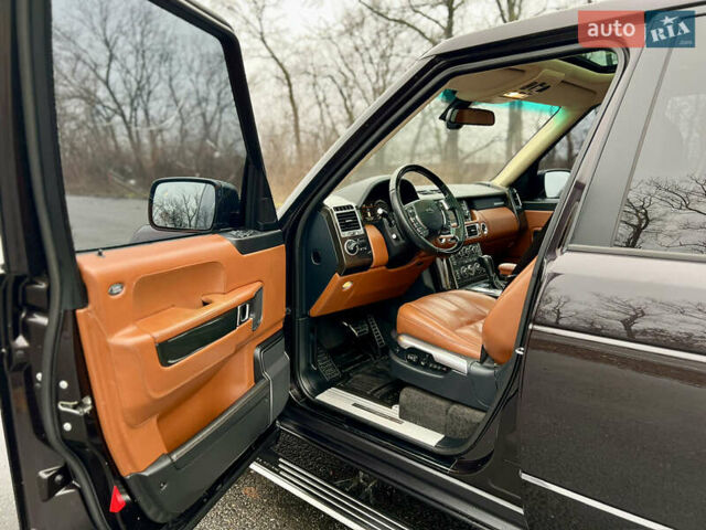 Коричневий Ленд Ровер Рендж Ровер, об'ємом двигуна 5 л та пробігом 226 тис. км за 16000 $, фото 10 на Automoto.ua