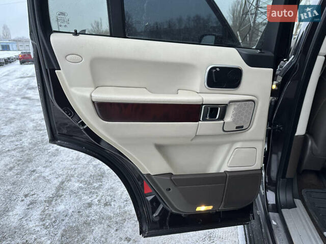 Коричневый Ленд Ровер Рендж Ровер, объемом двигателя 5 л и пробегом 182 тыс. км за 18500 $, фото 16 на Automoto.ua