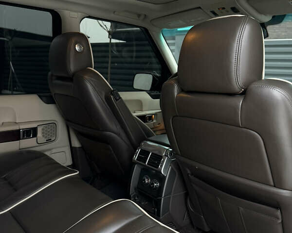 Коричневый Ленд Ровер Рендж Ровер, объемом двигателя 5 л и пробегом 207 тыс. км за 13700 $, фото 72 на Automoto.ua