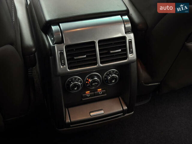 Коричневий Ленд Ровер Рендж Ровер, об'ємом двигуна 5 л та пробігом 216 тис. км за 14900 $, фото 31 на Automoto.ua