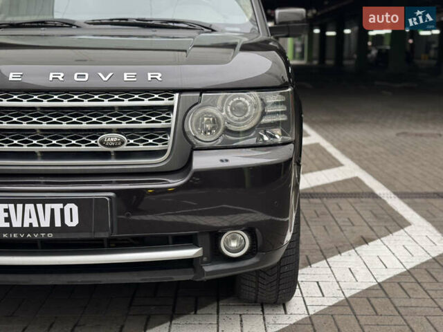 Коричневий Ленд Ровер Рендж Ровер, об'ємом двигуна 5 л та пробігом 216 тис. км за 14900 $, фото 11 на Automoto.ua