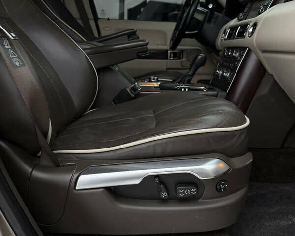 Коричневый Ленд Ровер Рендж Ровер, объемом двигателя 5 л и пробегом 207 тыс. км за 13700 $, фото 105 на Automoto.ua