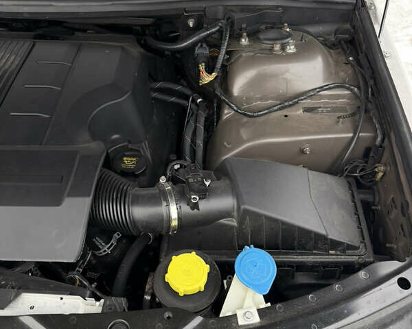 Коричневый Ленд Ровер Рендж Ровер, объемом двигателя 5 л и пробегом 207 тыс. км за 13700 $, фото 128 на Automoto.ua