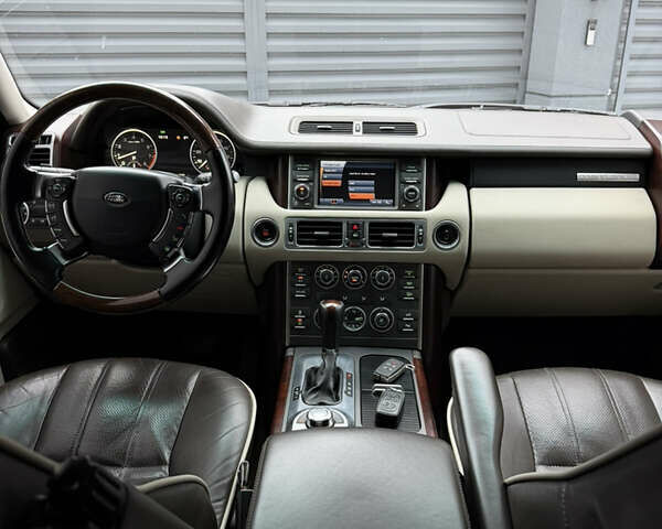 Коричневый Ленд Ровер Рендж Ровер, объемом двигателя 5 л и пробегом 207 тыс. км за 13700 $, фото 69 на Automoto.ua