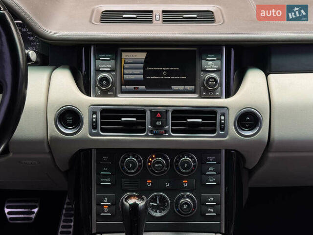 Коричневий Ленд Ровер Рендж Ровер, об'ємом двигуна 5 л та пробігом 216 тис. км за 14900 $, фото 21 на Automoto.ua