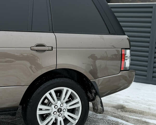 Коричневый Ленд Ровер Рендж Ровер, объемом двигателя 5 л и пробегом 207 тыс. км за 13700 $, фото 13 на Automoto.ua