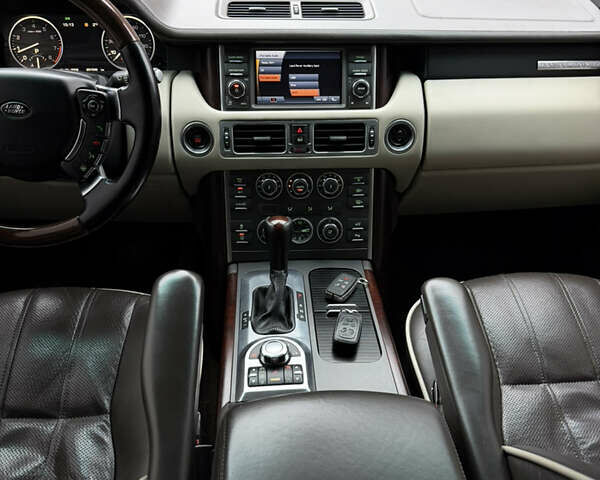 Коричневый Ленд Ровер Рендж Ровер, объемом двигателя 5 л и пробегом 207 тыс. км за 13700 $, фото 70 на Automoto.ua