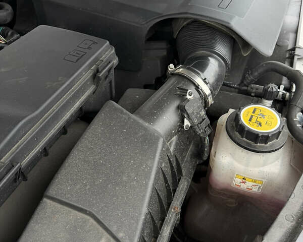 Коричневый Ленд Ровер Рендж Ровер, объемом двигателя 5 л и пробегом 207 тыс. км за 13700 $, фото 126 на Automoto.ua