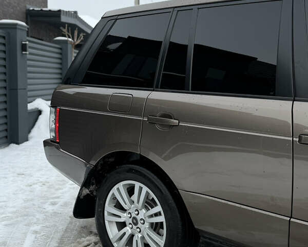 Коричневый Ленд Ровер Рендж Ровер, объемом двигателя 5 л и пробегом 207 тыс. км за 13700 $, фото 27 на Automoto.ua