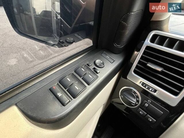 Коричневий Ленд Ровер Рендж Ровер, об'ємом двигуна 4.37 л та пробігом 299 тис. км за 19990 $, фото 12 на Automoto.ua