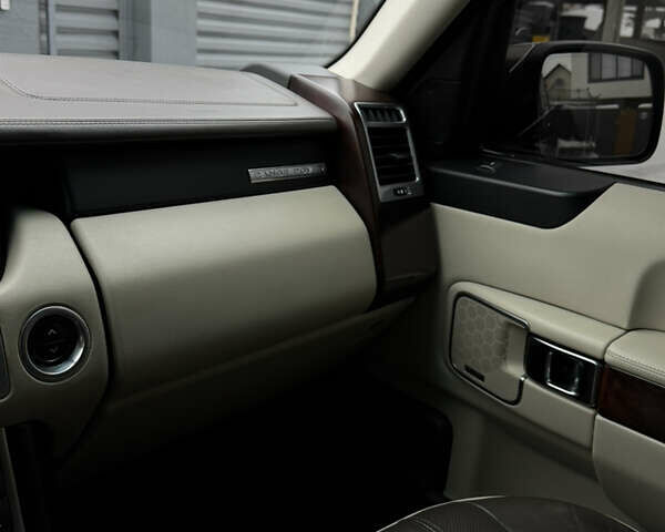 Коричневый Ленд Ровер Рендж Ровер, объемом двигателя 5 л и пробегом 207 тыс. км за 13700 $, фото 94 на Automoto.ua