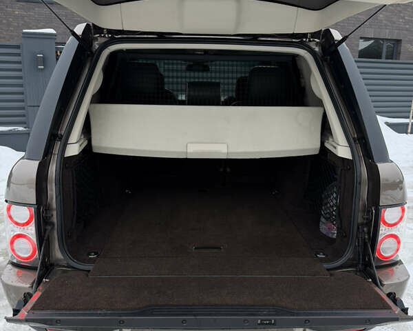 Коричневый Ленд Ровер Рендж Ровер, объемом двигателя 5 л и пробегом 207 тыс. км за 13700 $, фото 111 на Automoto.ua