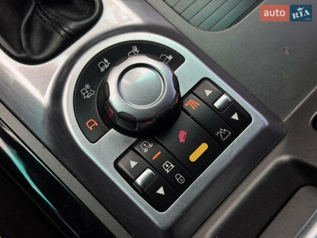 Коричневий Ленд Ровер Рендж Ровер, об'ємом двигуна 5 л та пробігом 216 тис. км за 14900 $, фото 27 на Automoto.ua