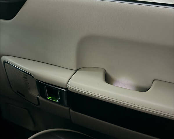 Коричневый Ленд Ровер Рендж Ровер, объемом двигателя 5 л и пробегом 207 тыс. км за 13700 $, фото 102 на Automoto.ua