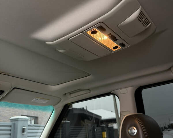 Коричневый Ленд Ровер Рендж Ровер, объемом двигателя 5 л и пробегом 207 тыс. км за 13700 $, фото 78 на Automoto.ua