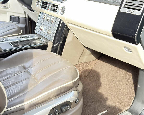Коричневый Ленд Ровер Рендж Ровер, объемом двигателя 4.4 л и пробегом 299 тыс. км за 19500 $, фото 19 на Automoto.ua