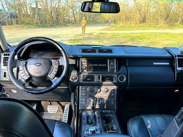 Коричневый Ленд Ровер Рендж Ровер, объемом двигателя 5 л и пробегом 177 тыс. км за 15500 $, фото 10 на Automoto.ua