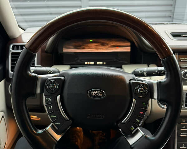 Коричневый Ленд Ровер Рендж Ровер, объемом двигателя 5 л и пробегом 207 тыс. км за 13700 $, фото 113 на Automoto.ua