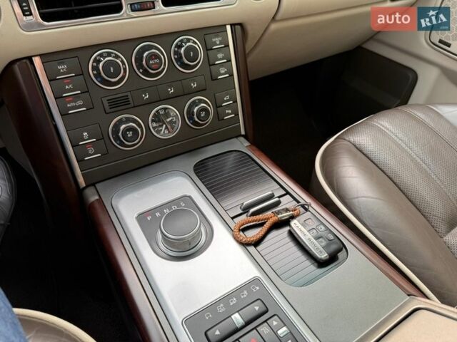 Коричневий Ленд Ровер Рендж Ровер, об'ємом двигуна 4.37 л та пробігом 178 тис. км за 20000 $, фото 58 на Automoto.ua