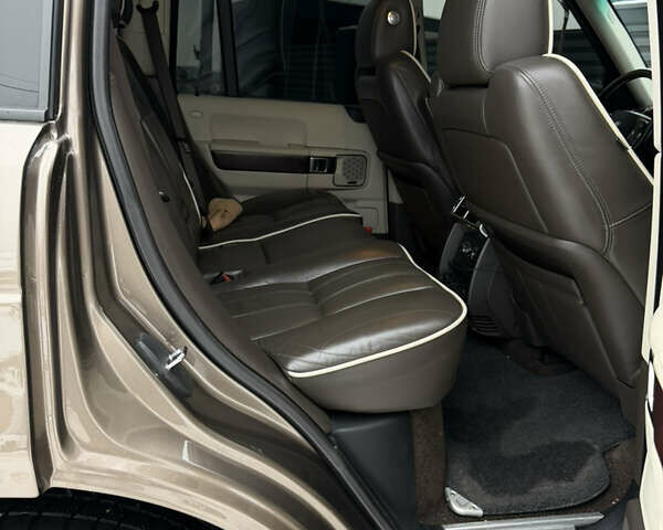 Коричневый Ленд Ровер Рендж Ровер, объемом двигателя 5 л и пробегом 207 тыс. км за 13700 $, фото 73 на Automoto.ua