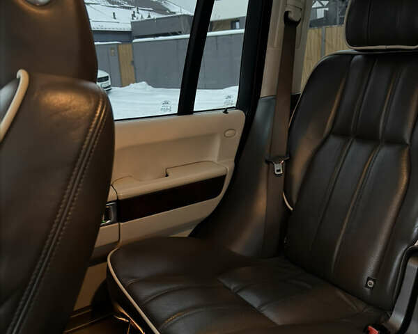 Коричневый Ленд Ровер Рендж Ровер, объемом двигателя 5 л и пробегом 207 тыс. км за 13700 $, фото 115 на Automoto.ua