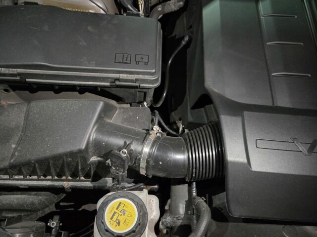 Коричневий Ленд Ровер Рендж Ровер, об'ємом двигуна 5 л та пробігом 208 тис. км за 12000 $, фото 12 на Automoto.ua