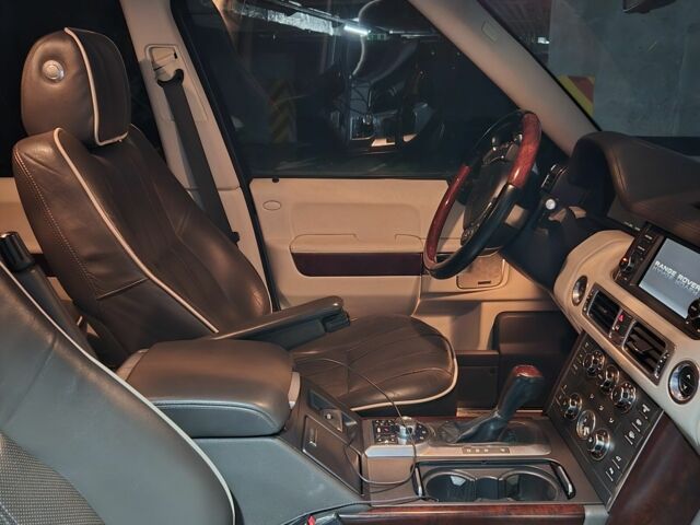 Коричневий Ленд Ровер Рендж Ровер, об'ємом двигуна 5 л та пробігом 208 тис. км за 12000 $, фото 6 на Automoto.ua