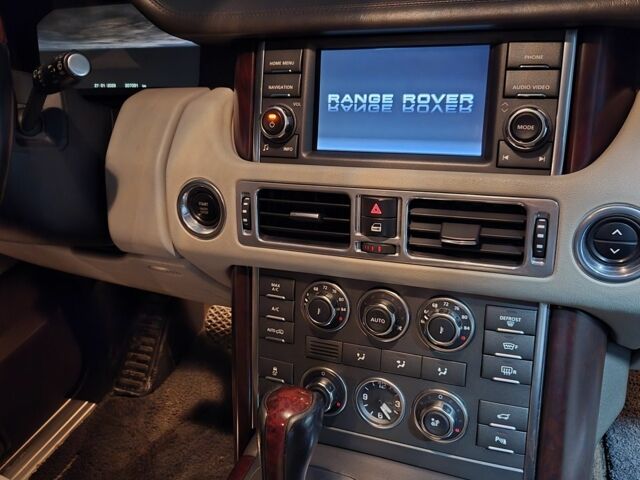 Коричневий Ленд Ровер Рендж Ровер, об'ємом двигуна 5 л та пробігом 208 тис. км за 12000 $, фото 7 на Automoto.ua