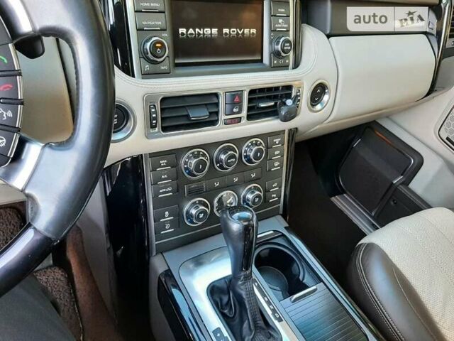 Коричневий Ленд Ровер Рендж Ровер, об'ємом двигуна 5 л та пробігом 255 тис. км за 32500 $, фото 18 на Automoto.ua