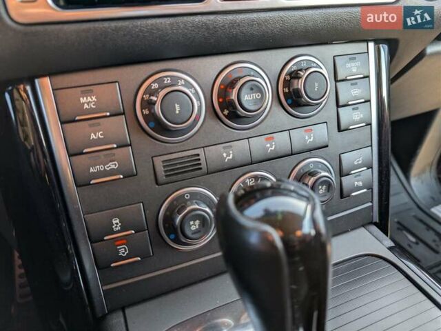 Коричневый Ленд Ровер Рендж Ровер, объемом двигателя 5 л и пробегом 250 тыс. км за 20000 $, фото 11 на Automoto.ua