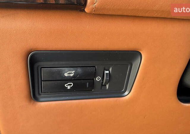 Ленд Ровер Рендж Ровер 2013 у Івано-Франківську на Automoto.ua Коричневий Ленд Ровер Рендж Ровер, об'ємом двигуна 4.37 л та пробігом 248 тис. км за 38999 $, фото 76 на Automoto.ua