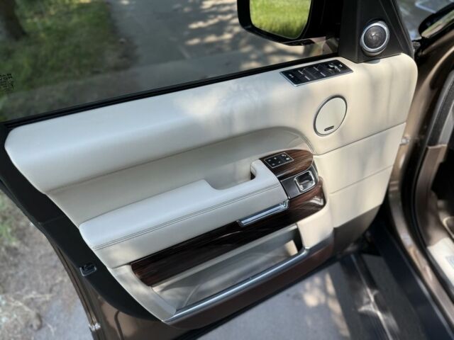 Коричневий Ленд Ровер Рендж Ровер, об'ємом двигуна 4.4 л та пробігом 200 тис. км за 39999 $, фото 16 на Automoto.ua