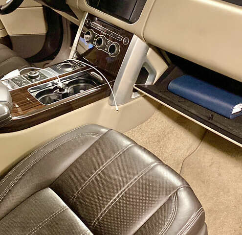 Коричневый Ленд Ровер Рендж Ровер, объемом двигателя 2.99 л и пробегом 144 тыс. км за 37500 $, фото 9 на Automoto.ua