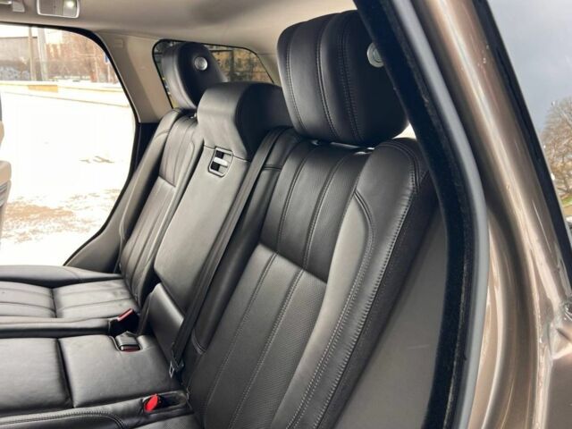 Коричневий Ленд Ровер Рендж Ровер, об'ємом двигуна 3 л та пробігом 240 тис. км за 28000 $, фото 10 на Automoto.ua