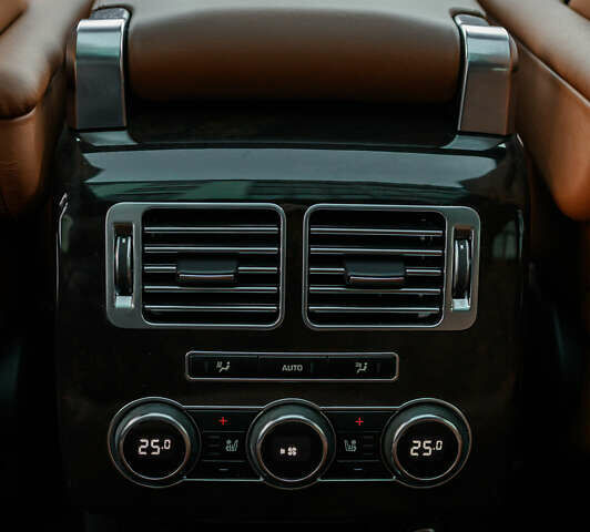 Коричневый Ленд Ровер Рендж Ровер, объемом двигателя 2.99 л и пробегом 261 тыс. км за 39900 $, фото 38 на Automoto.ua