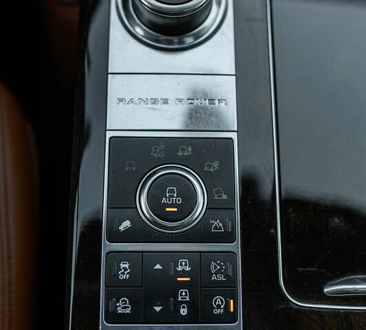 Коричневый Ленд Ровер Рендж Ровер, объемом двигателя 2.99 л и пробегом 261 тыс. км за 39900 $, фото 47 на Automoto.ua