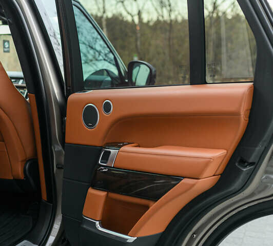 Коричневый Ленд Ровер Рендж Ровер, объемом двигателя 2.99 л и пробегом 261 тыс. км за 39900 $, фото 32 на Automoto.ua