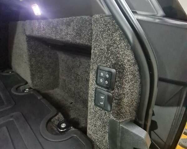 Коричневый Ленд Ровер Рендж Ровер, объемом двигателя 2 л и пробегом 110 тыс. км за 69000 $, фото 14 на Automoto.ua