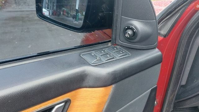 Червоний Ленд Ровер Рендж Ровер, об'ємом двигуна 4.2 л та пробігом 268 тис. км за 7300 $, фото 10 на Automoto.ua