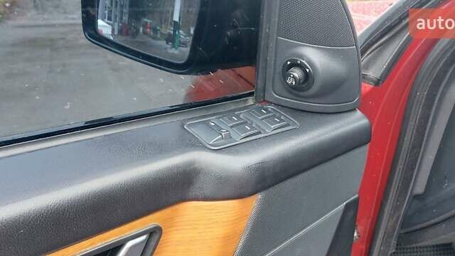 Червоний Ленд Ровер Рендж Ровер, об'ємом двигуна 4.2 л та пробігом 268 тис. км за 8300 $, фото 8 на Automoto.ua