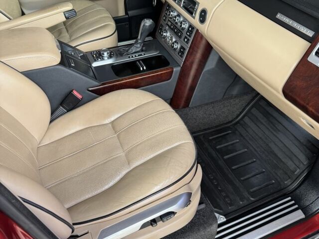 Ленд Ровер Рендж Ровер 2007 в Днепре (Днепропетровске) на Automoto.ua Красный Ленд Ровер Рендж Ровер, объемом двигателя 4.4 л и пробегом 190 тыс. км за 12500 $, фото 13 на Automoto.ua