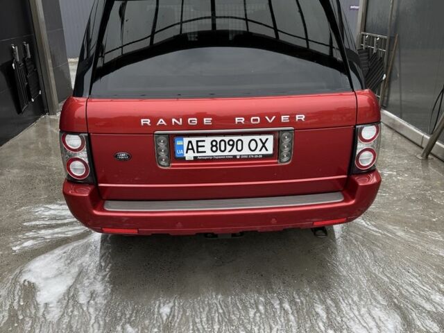 Ленд Ровер Рендж Ровер 2007 в Днепре (Днепропетровске) на Automoto.ua Красный Ленд Ровер Рендж Ровер, объемом двигателя 4.4 л и пробегом 190 тыс. км за 12500 $, фото 2 на Automoto.ua