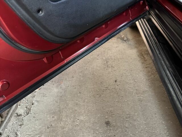 Ленд Ровер Рендж Ровер 2007 в Днепре (Днепропетровске) на Automoto.ua Красный Ленд Ровер Рендж Ровер, объемом двигателя 4.4 л и пробегом 190 тыс. км за 12500 $, фото 16 на Automoto.ua